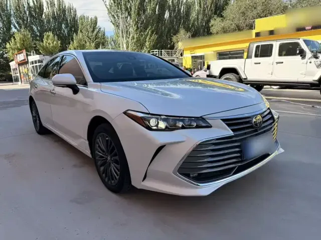 Toyota Avalon — Фото автомобиля 8