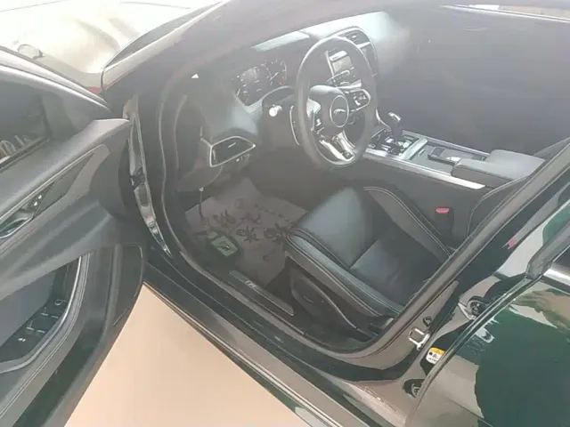 Jaguar XEL — Фото автомобиля 15