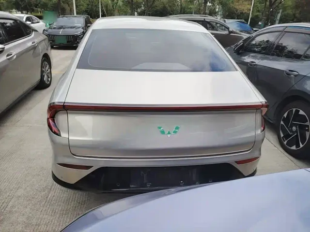 Wuling Starlight — Фото автомобиля 5
