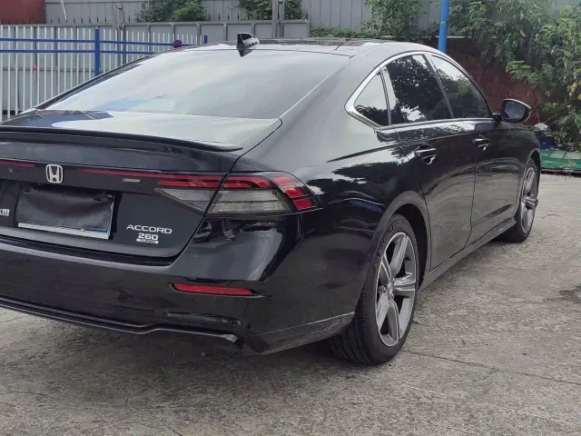 Honda Accord — Фото автомобиля 10
