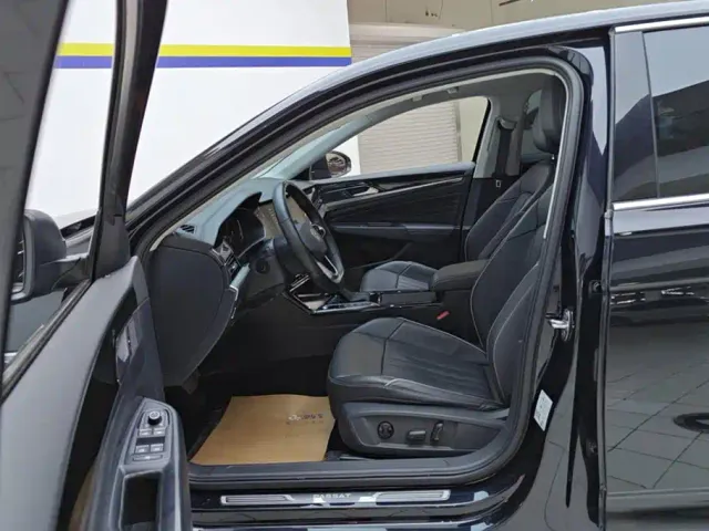 Volkswagen Passat — Фото автомобиля 9