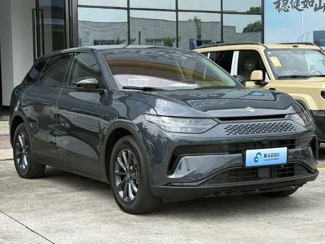 Leapmotor C11 — Фото автомобиля 3