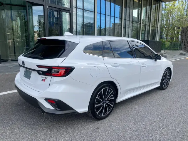 Subaru WRX — Фото автомобиля 4