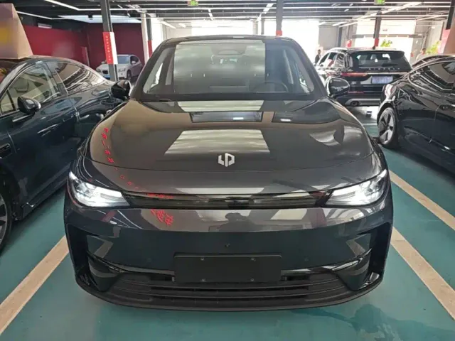 Leapmotor C10 — Фото автомобиля 2