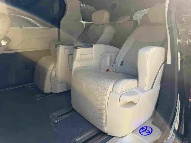 Toyota Granvia — Фото автомобиля 5