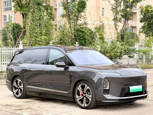 Nio ES8 — Фото автомобиля 3