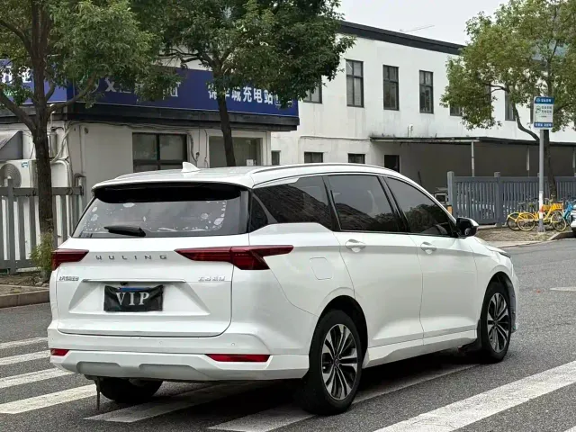 Wuling Victory — Фото автомобиля 5