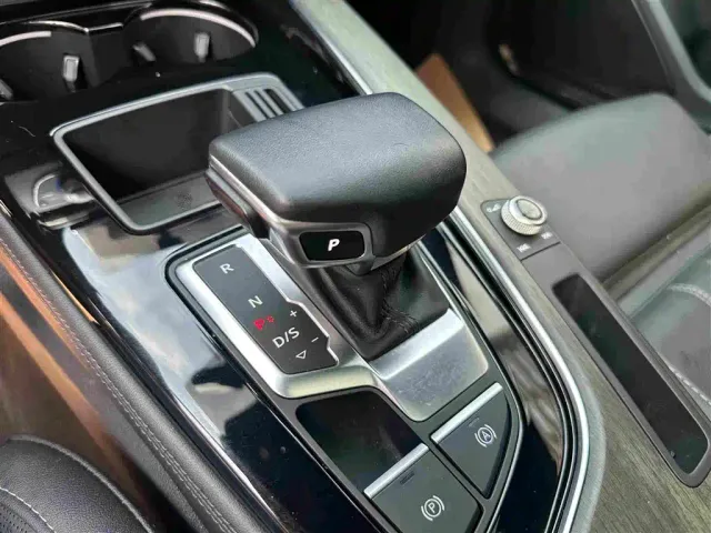 Audi A4L — Фото автомобиля 14