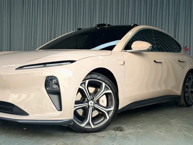 Nio ET5 — Фото автомобиля 2