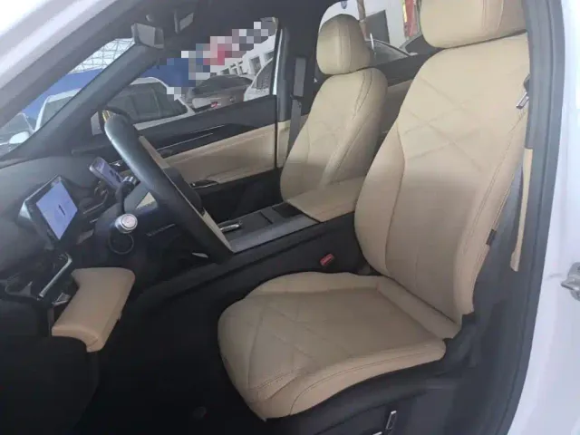 Geely Galaxy L6 — Фото автомобиля 14