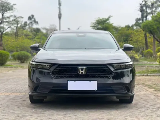 Honda Accord — Фото автомобиля 3
