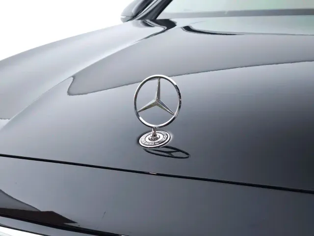Mercedes-Benz E-Class — Фото автомобиля 16