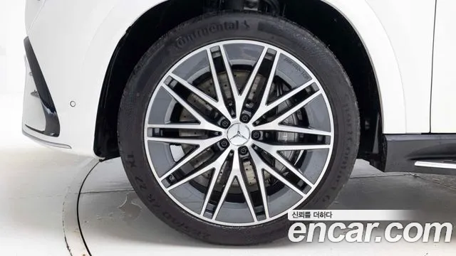 Mercedes-Benz GLE-Class — Фото автомобиля 5