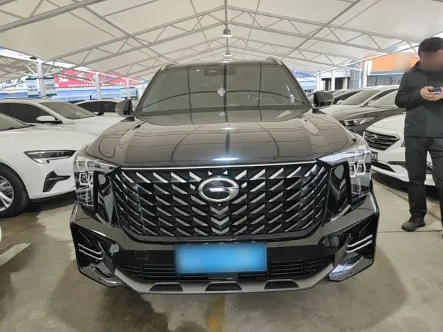 GAC Trumpchi GS8 — Фото автомобиля 2