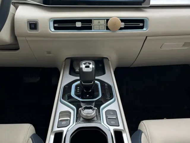 Geely ICON — Фото автомобиля 17