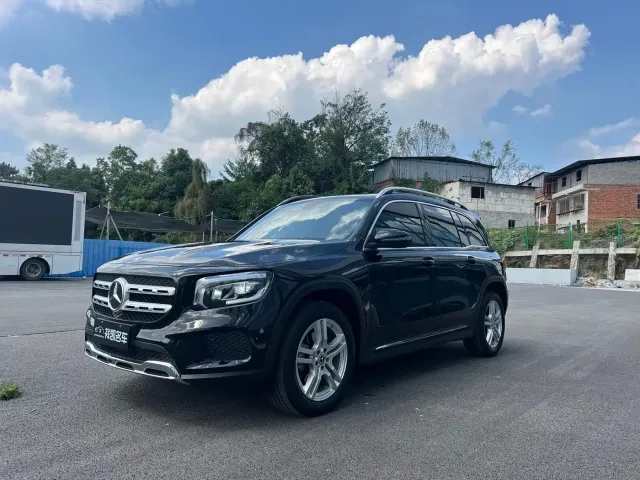 Фотография автомобиля — Mercedes-Benz GLB-Class