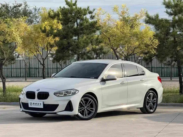 Фотография автомобиля — BMW 1 Series