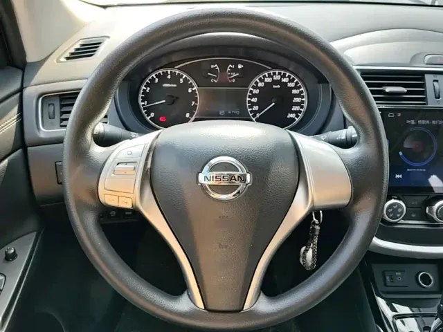 Nissan Tiida — Фото автомобиля 10