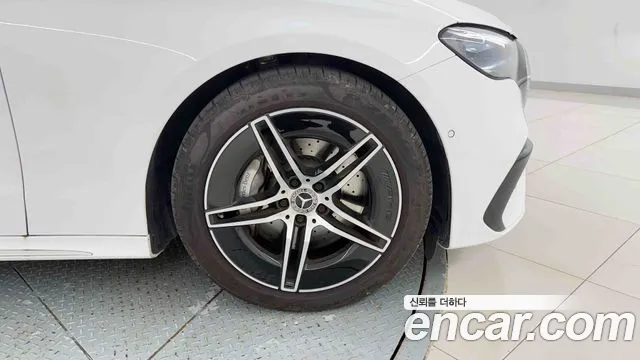 Mercedes-Benz E-Class W214 — Фото автомобиля 9