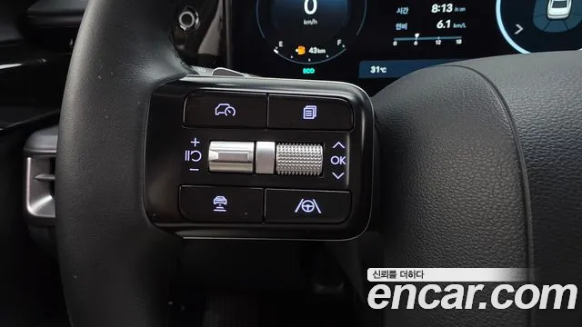 Hyundai Grandeur Grandeur (GN7) 2.5 Бензин 2WD — Фото автомобиля 29