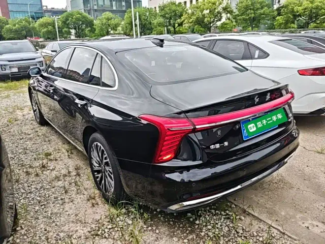 Hongqi H5 — Фото автомобиля 4