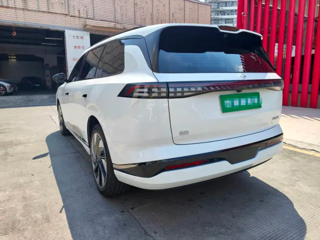 Dongfeng eπ 008 — Фото автомобиля 11