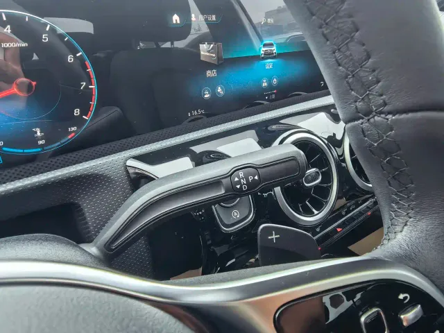 Mercedes-Benz A-Class — Фото автомобиля 14