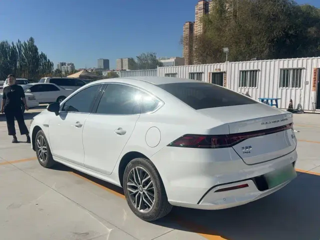 BYD Qin PLUS — Фото автомобиля 8