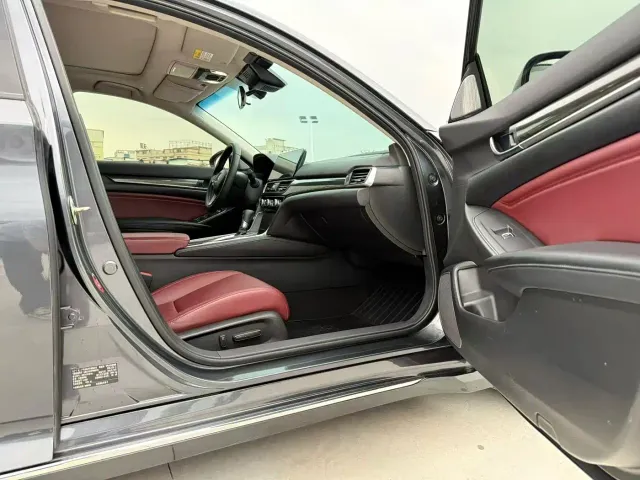 Honda Accord — Фото автомобиля 6