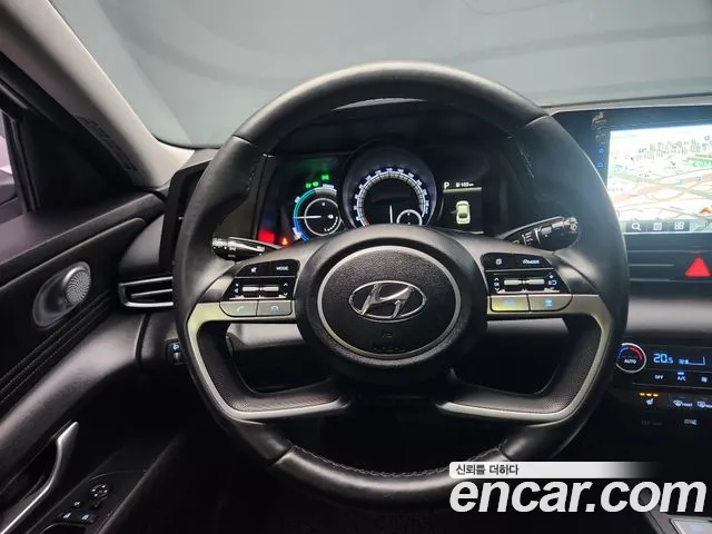 Hyundai Avante CN7 — Фото автомобиля 12