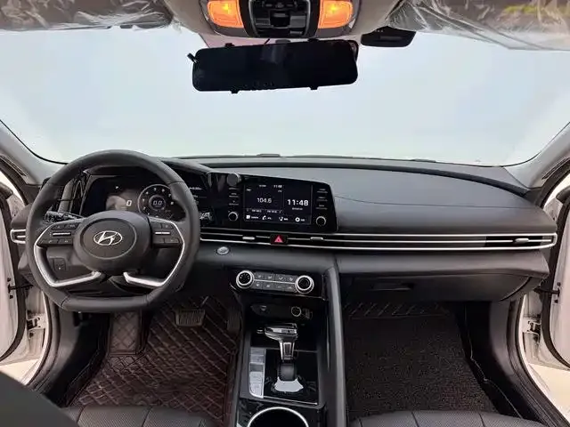 Hyundai Elantra — Фото автомобиля 6