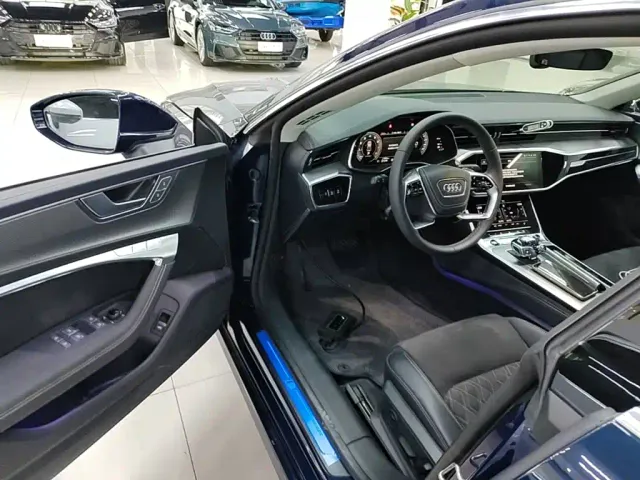 Audi A7L — Фото автомобиля 15