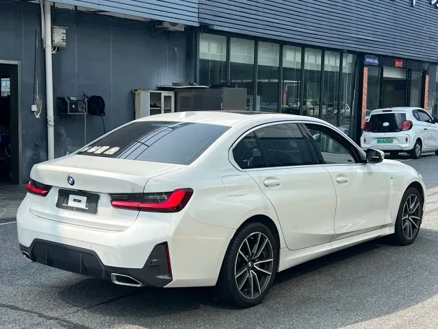 BMW 3 Series — Фото автомобиля 4