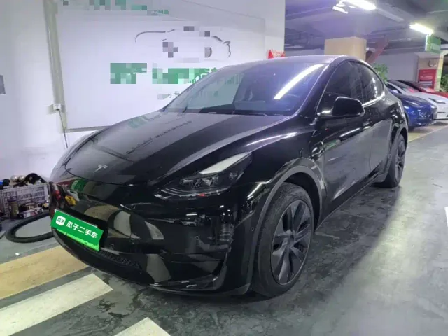 Фотография автомобиля — Tesla Model Y