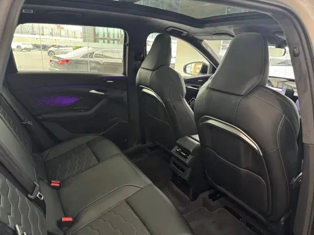 Audi Q6L e-tron — Фото автомобиля 15