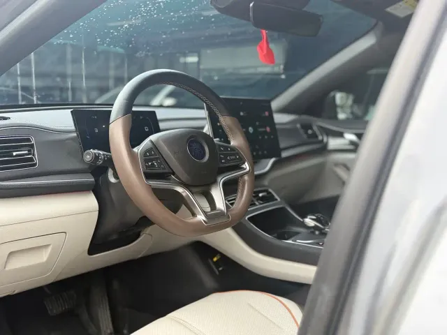 BYD Qin PLUS — Фото автомобиля 11