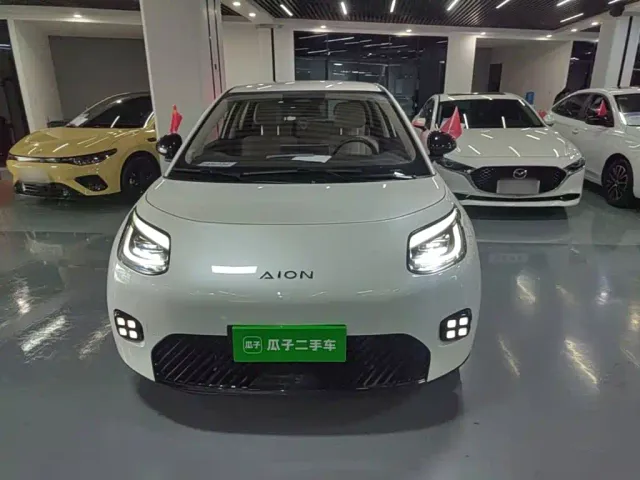 GAC Aion UT — Фото автомобиля 2
