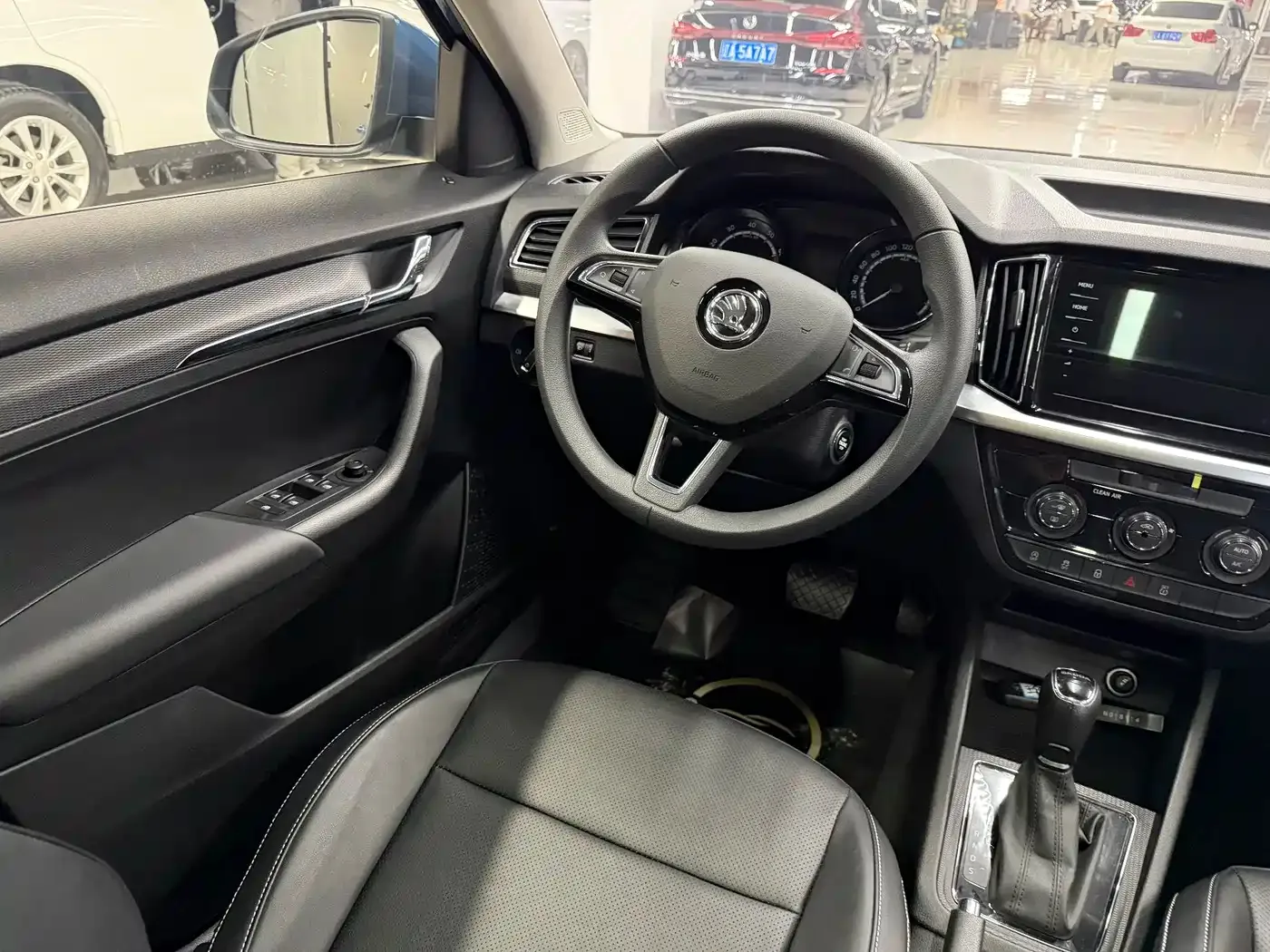 Škoda Kamiq 2022 1.5L Automatic Comfort Edition — Фото автомобиля 11