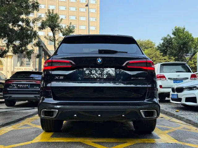 BMW X5 — Фото автомобиля 5