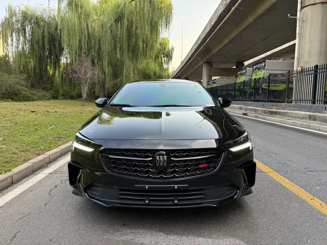 Buick Regal — Фото автомобиля 2