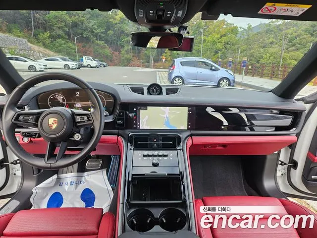 Porsche Panamera 976 — Фото автомобиля 10