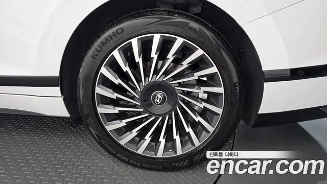 Hyundai Grandeur GN7 — Фото автомобиля 6