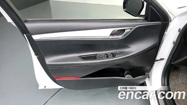 Hyundai Grandeur — Фото автомобиля 24
