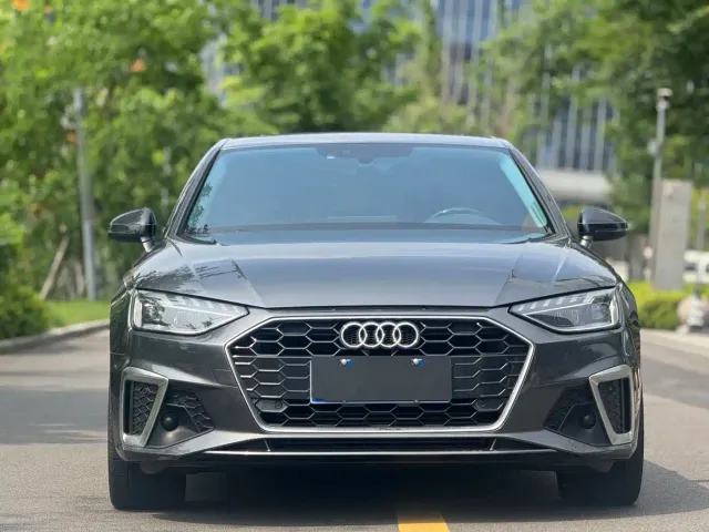 Audi A4L — Фото автомобиля 2