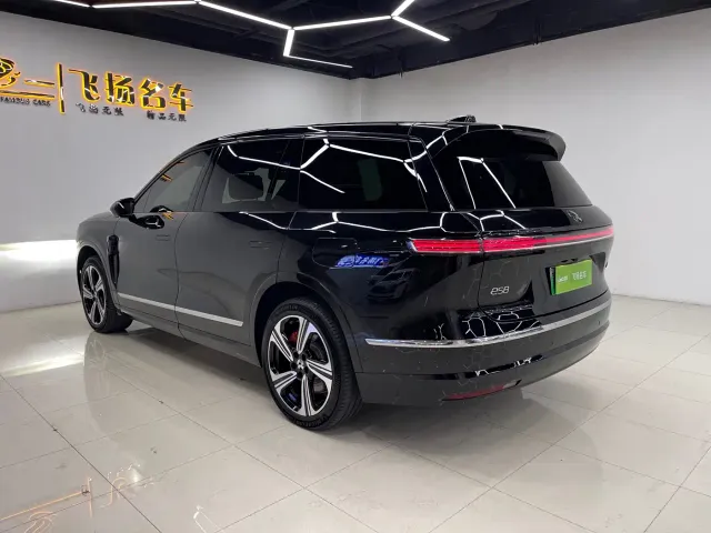 Nio ES8 — Фото автомобиля 26