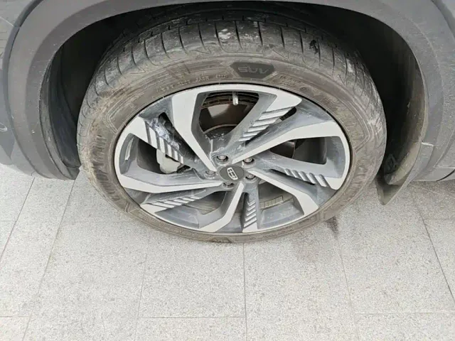 Geely Xingyue L — Фото автомобиля 22