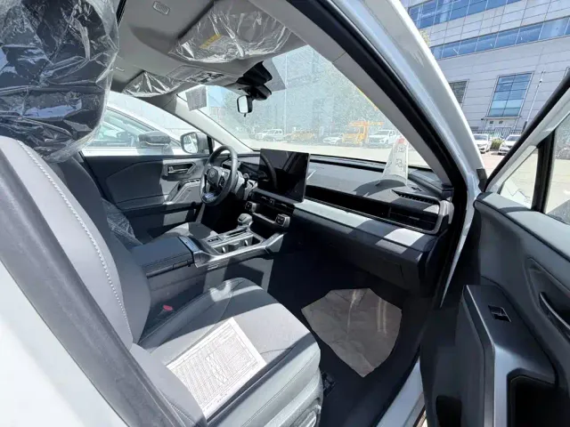 Toyota RAV4 — Фото автомобиля 6