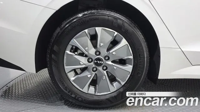Kia K5 Prestige — Фото автомобиля 5
