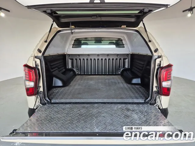 KG_Mobility_Ssangyong Rexton Новый Rexton Sport Khan Дизель 2.2 4WD — Фото автомобиля 19