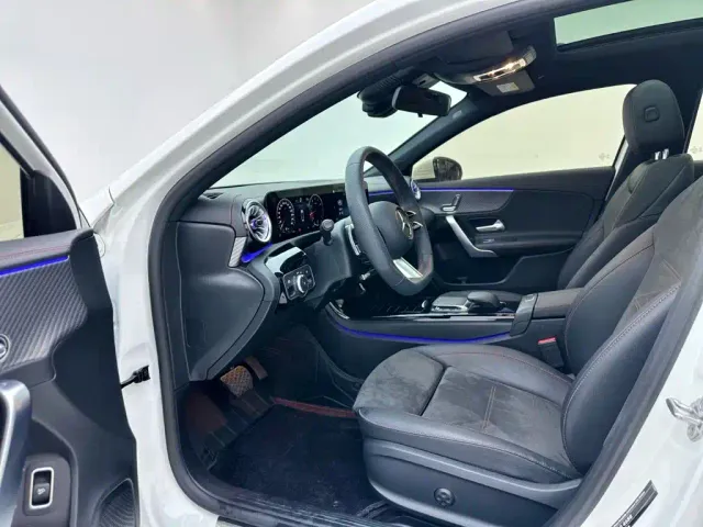 Mercedes-Benz A-Class — Фото автомобиля 14